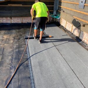 Flat roofing contractor